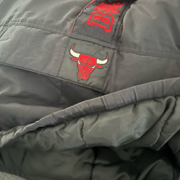 STARTER Bulls Jacket - Picture 11 of 11